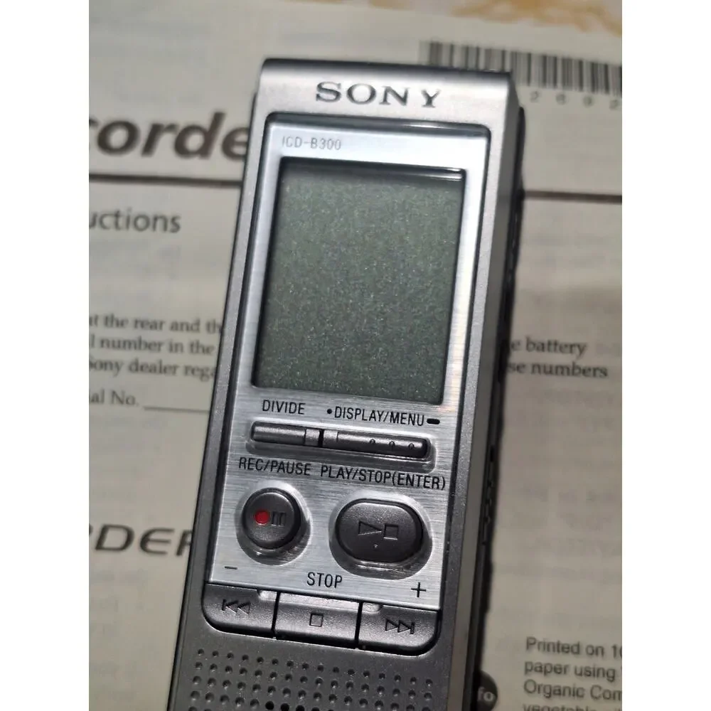Sony ICD-B300 Digital Voice IC Recorder Tested Working w Original Manual 2005 NM